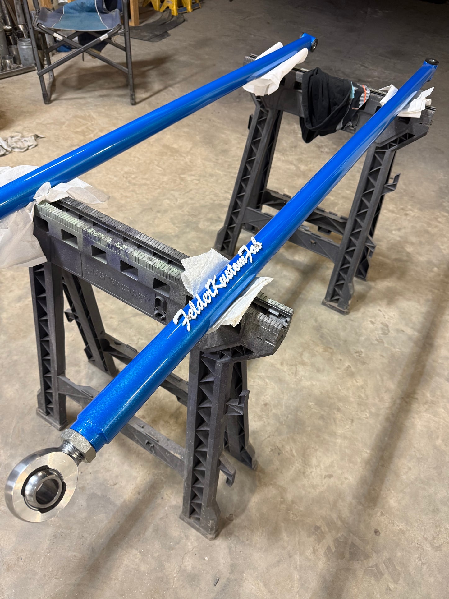 2011-2019 GM 2500/3500HD Traction Bars