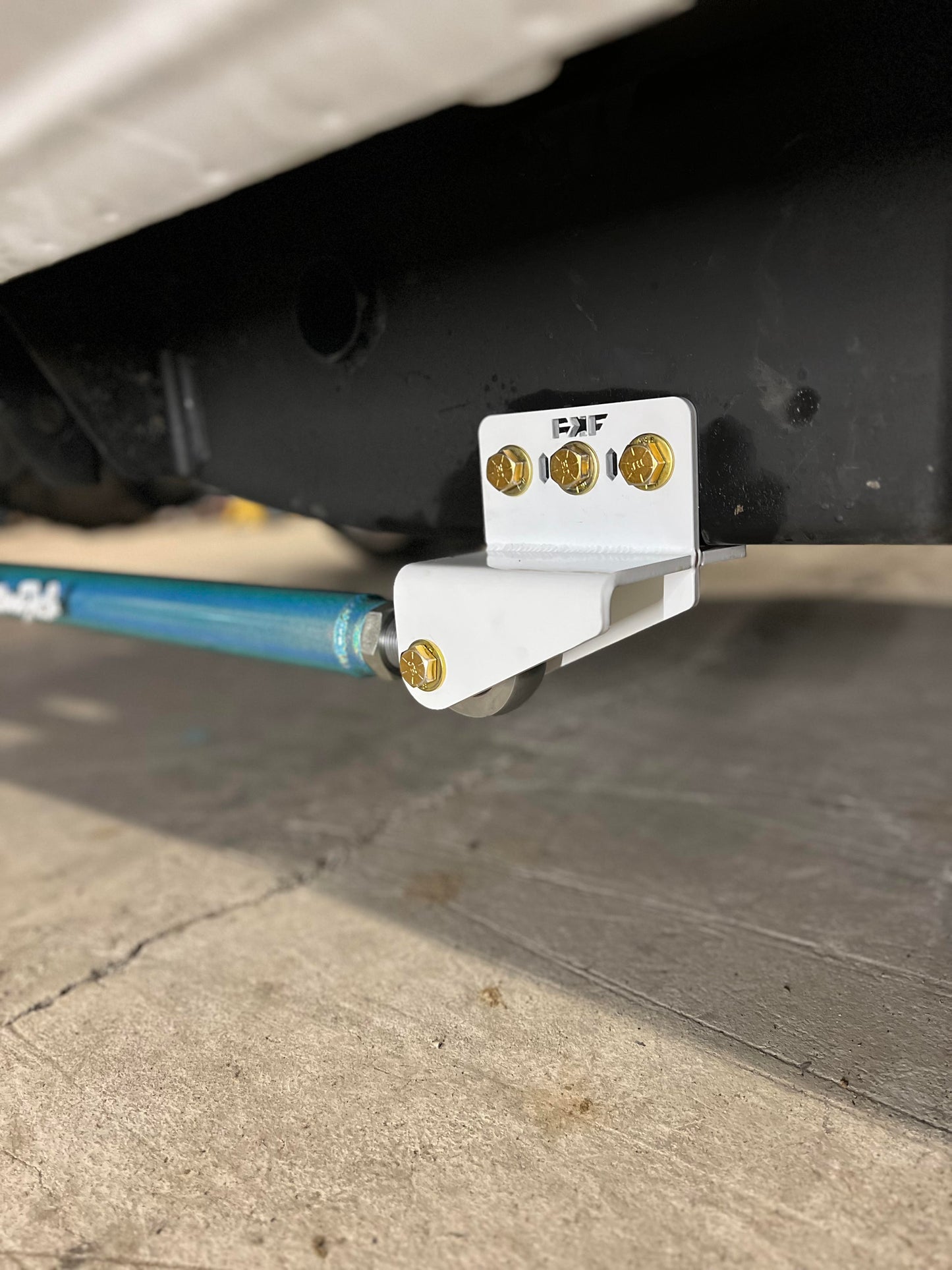 2001-2010 Duramax Bolt on Tube Style Traction Bars